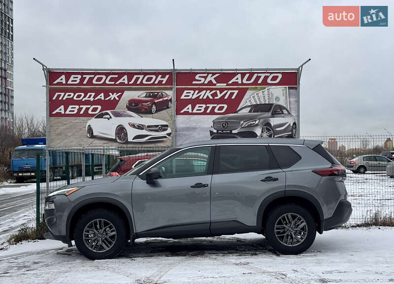 Внедорожник / Кроссовер Nissan Rogue 2023 в Киеве