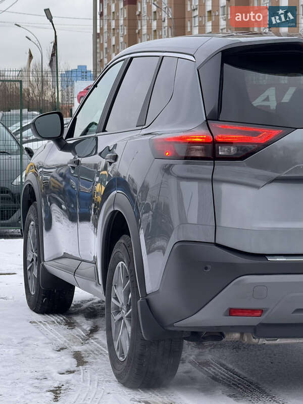 Внедорожник / Кроссовер Nissan Rogue 2023 в Киеве