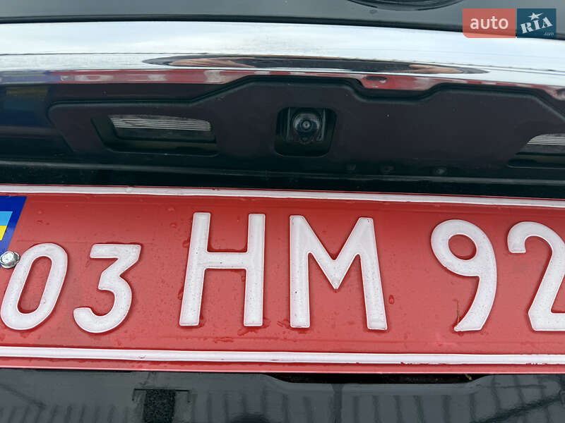 Позашляховик / Кросовер Nissan Rogue 2017 в Полтаві