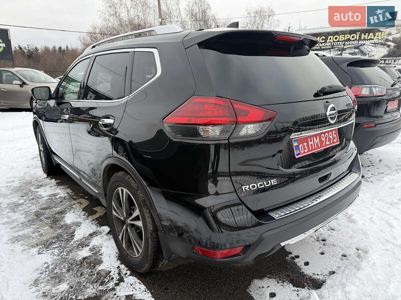 Позашляховик / Кросовер Nissan Rogue 2017 в Полтаві