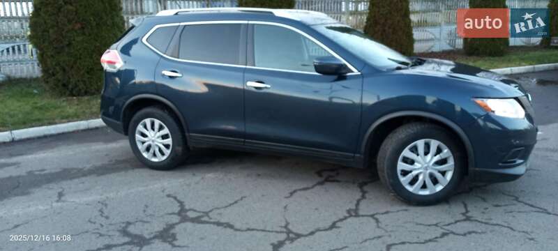 Внедорожник / Кроссовер Nissan Rogue 2015 в Ровно