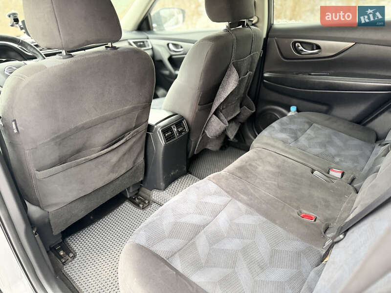 Позашляховик / Кросовер Nissan Rogue 2014 в Володимирі