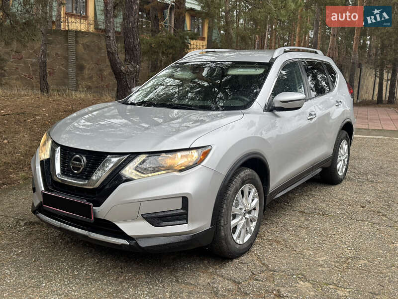 Позашляховик / Кросовер Nissan Rogue 2018 в Києві