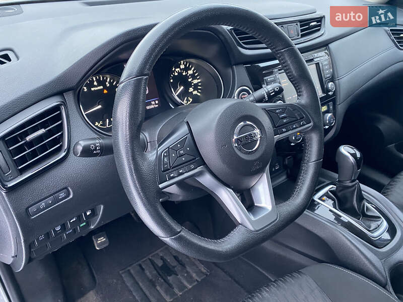 Внедорожник / Кроссовер Nissan Rogue 2019 в Житомире