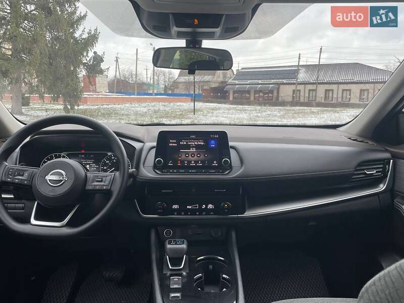 Внедорожник / Кроссовер Nissan Rogue 2022 в Виннице