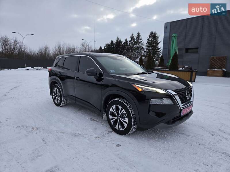 Внедорожник / Кроссовер Nissan Rogue 2021 в Тернополе