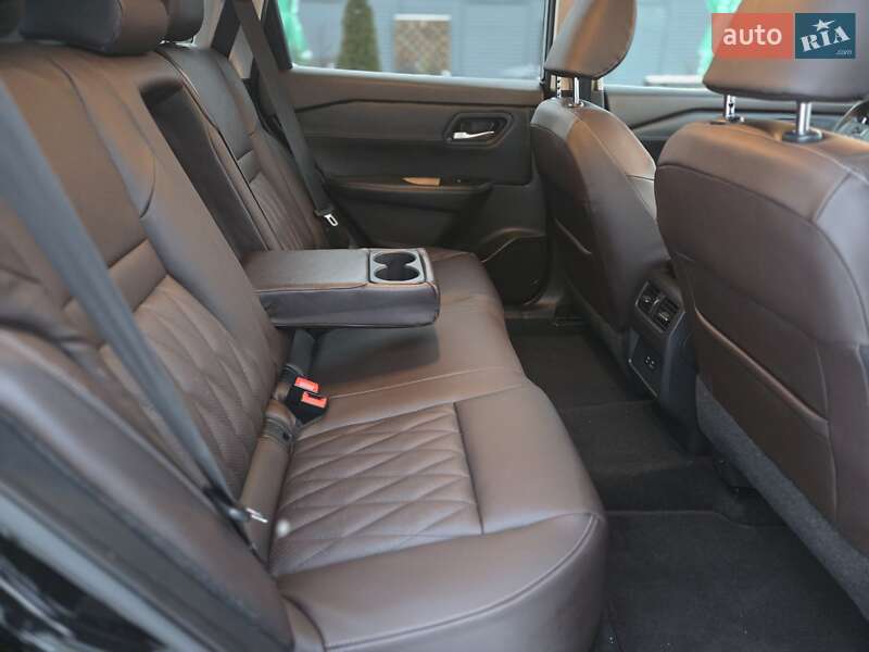 Внедорожник / Кроссовер Nissan Rogue 2021 в Тернополе