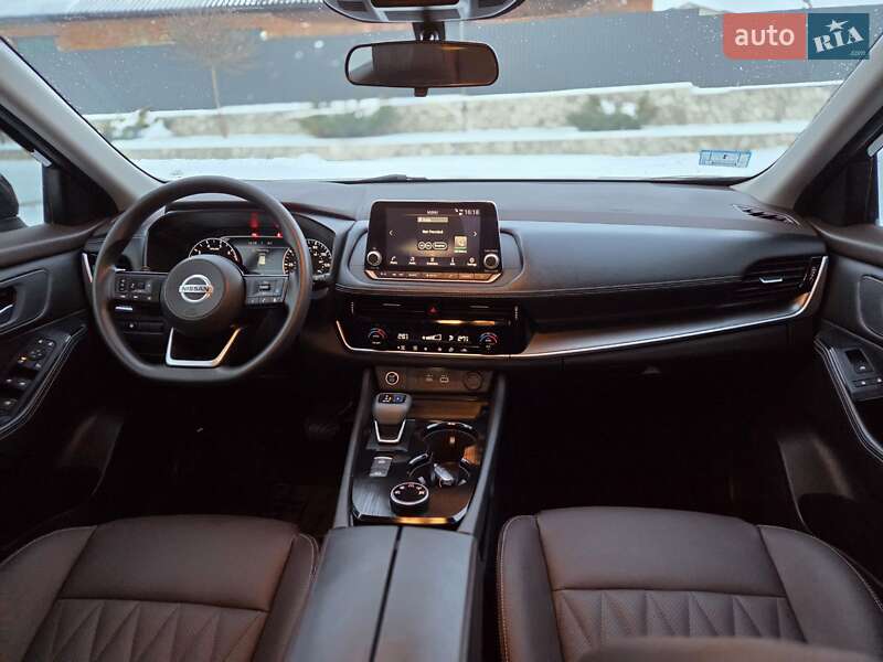 Внедорожник / Кроссовер Nissan Rogue 2021 в Тернополе