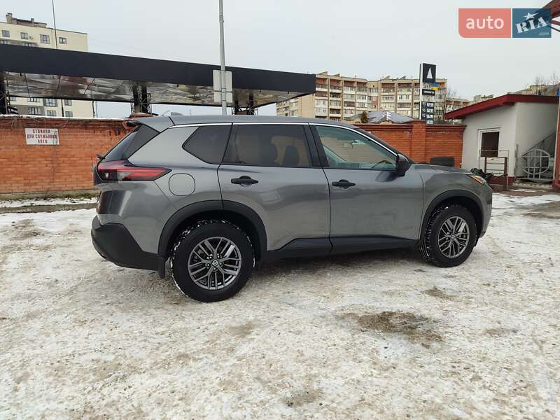 Позашляховик / Кросовер Nissan Rogue 2021 в Івано-Франківську