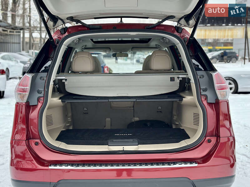 Позашляховик / Кросовер Nissan Rogue 2016 в Києві