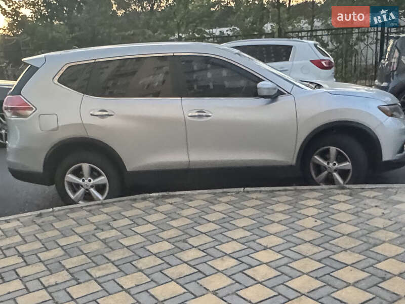 Внедорожник / Кроссовер Nissan Rogue 2014 в Киеве