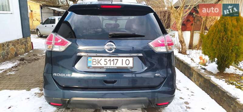 Внедорожник / Кроссовер Nissan Rogue 2015 в Здолбунове