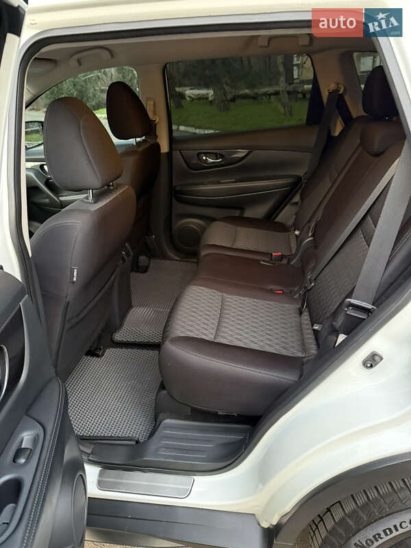 Позашляховик / Кросовер Nissan Rogue 2018 в Одесі