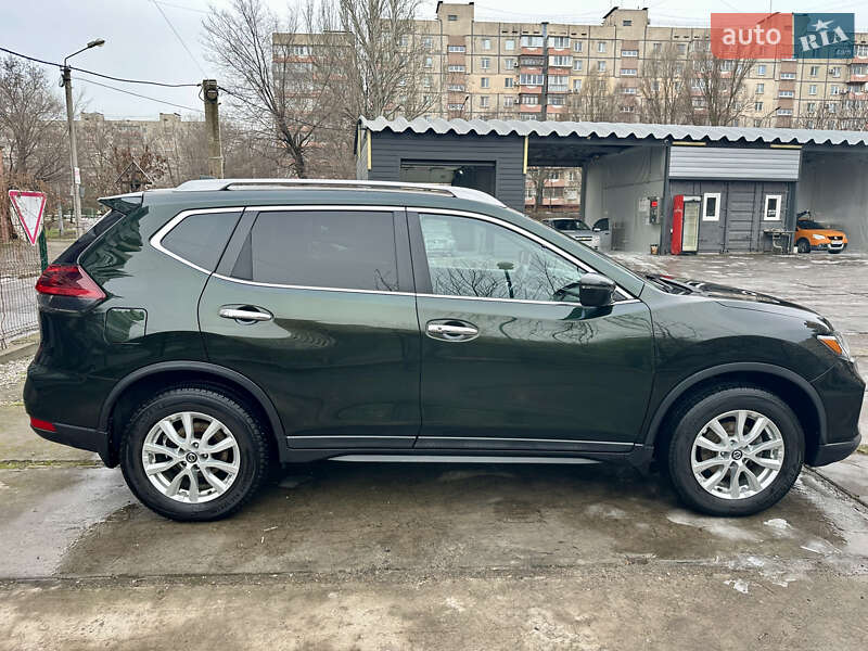 Позашляховик / Кросовер Nissan Rogue 2018 в Запоріжжі