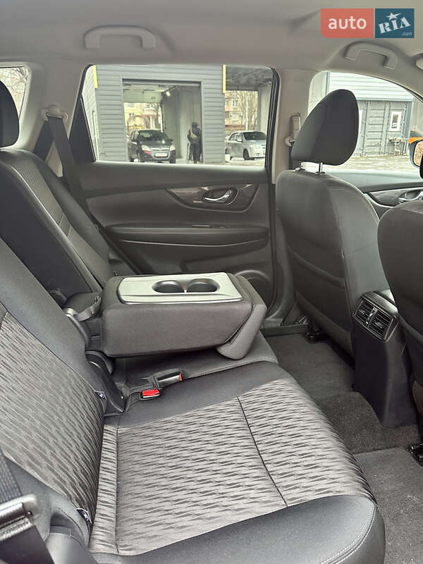 Позашляховик / Кросовер Nissan Rogue 2018 в Запоріжжі