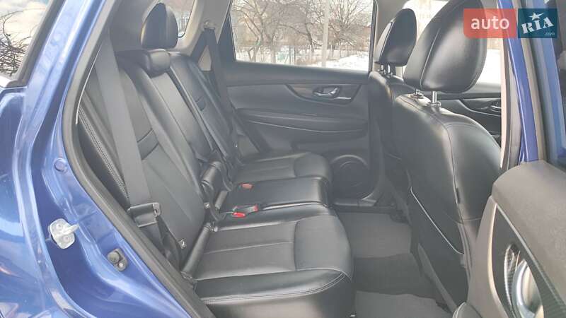 Внедорожник / Кроссовер Nissan Rogue 2018 в Дубно