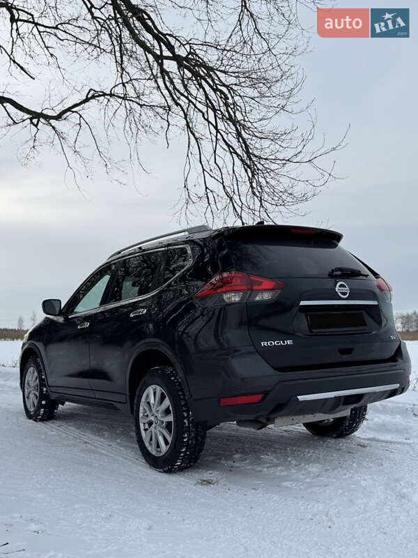 Внедорожник / Кроссовер Nissan Rogue 2016 в Киеве