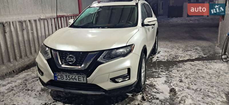 Внедорожник / Кроссовер Nissan Rogue 2017 в Чернигове