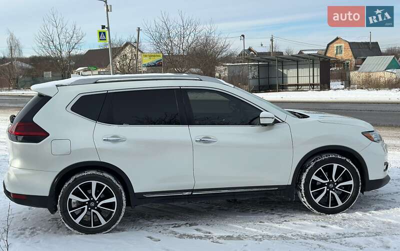 Внедорожник / Кроссовер Nissan Rogue 2018 в Виннице