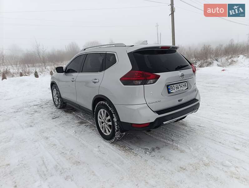 Позашляховик / Кросовер Nissan Rogue 2020 в Підгайцях