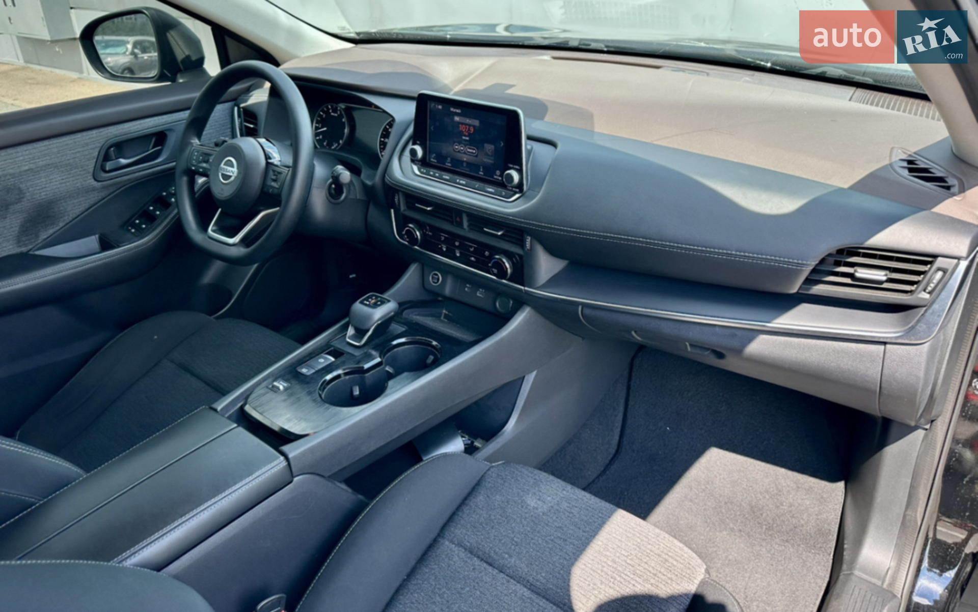 2021 Nissan Rogue - мініатюра 12
