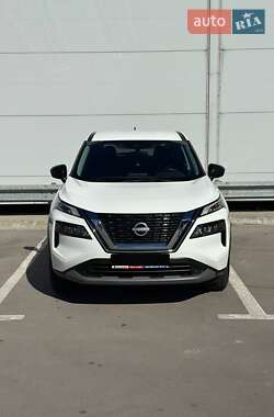 Внедорожник / Кроссовер Nissan Rogue 2023 в Киеве