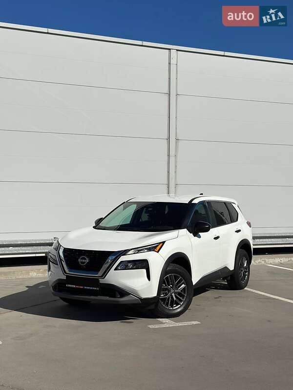 Внедорожник / Кроссовер Nissan Rogue 2023 в Киеве