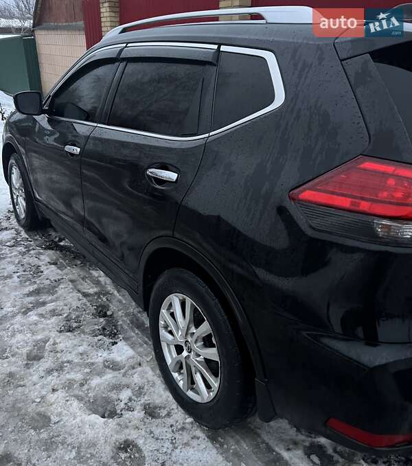 Внедорожник / Кроссовер Nissan Rogue 2016 в Полтаве