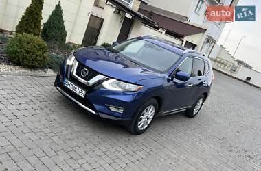 Позашляховик / Кросовер Nissan Rogue 2017 в Одесі