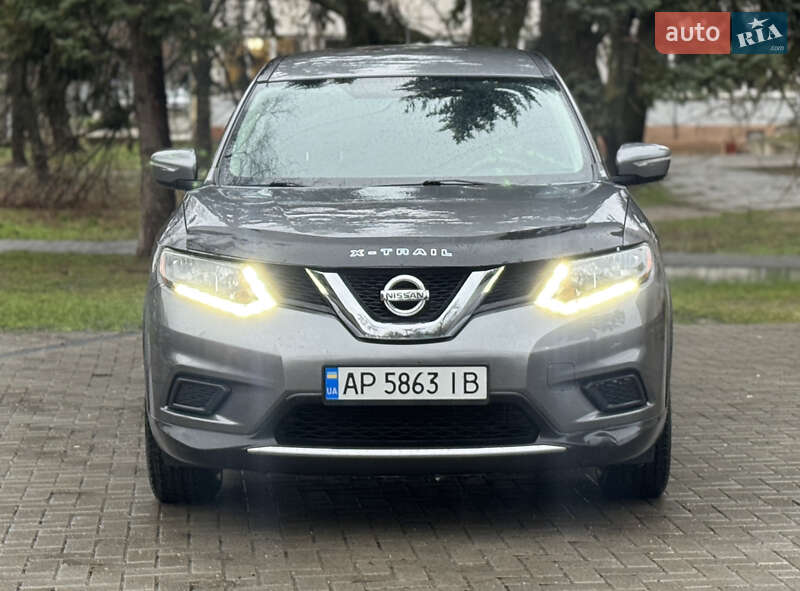 Внедорожник / Кроссовер Nissan Rogue 2015 в Запорожье