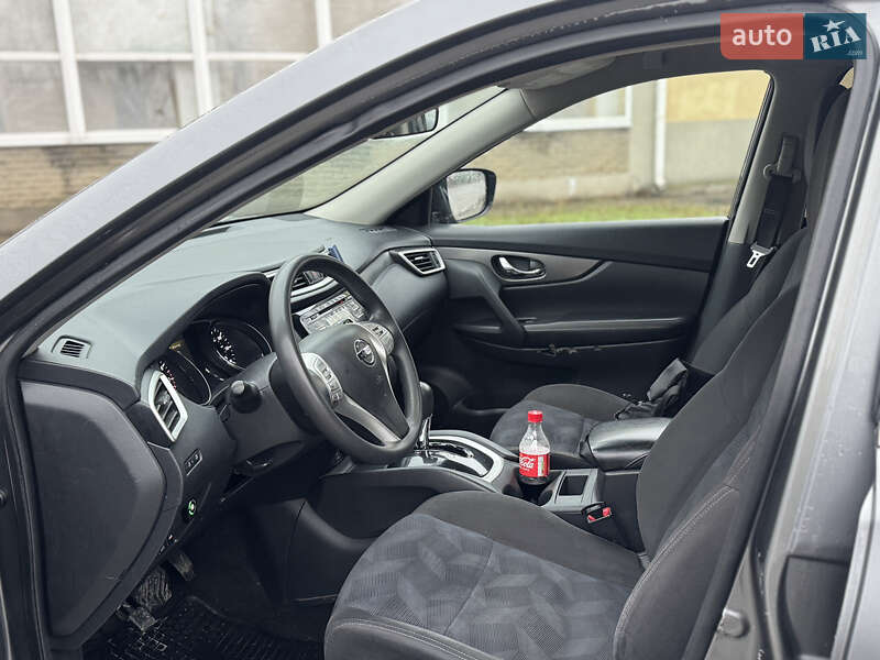 Внедорожник / Кроссовер Nissan Rogue 2015 в Запорожье