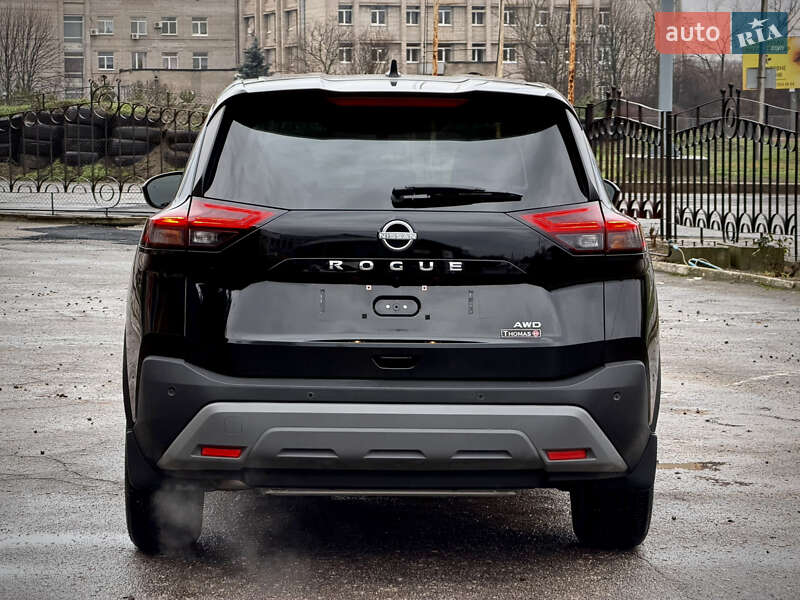 Внедорожник / Кроссовер Nissan Rogue 2023 в Запорожье
