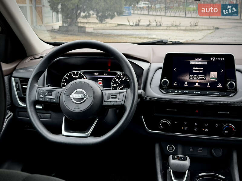 Внедорожник / Кроссовер Nissan Rogue 2023 в Запорожье