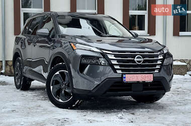 Внедорожник / Кроссовер Nissan Rogue 2024 в Ровно