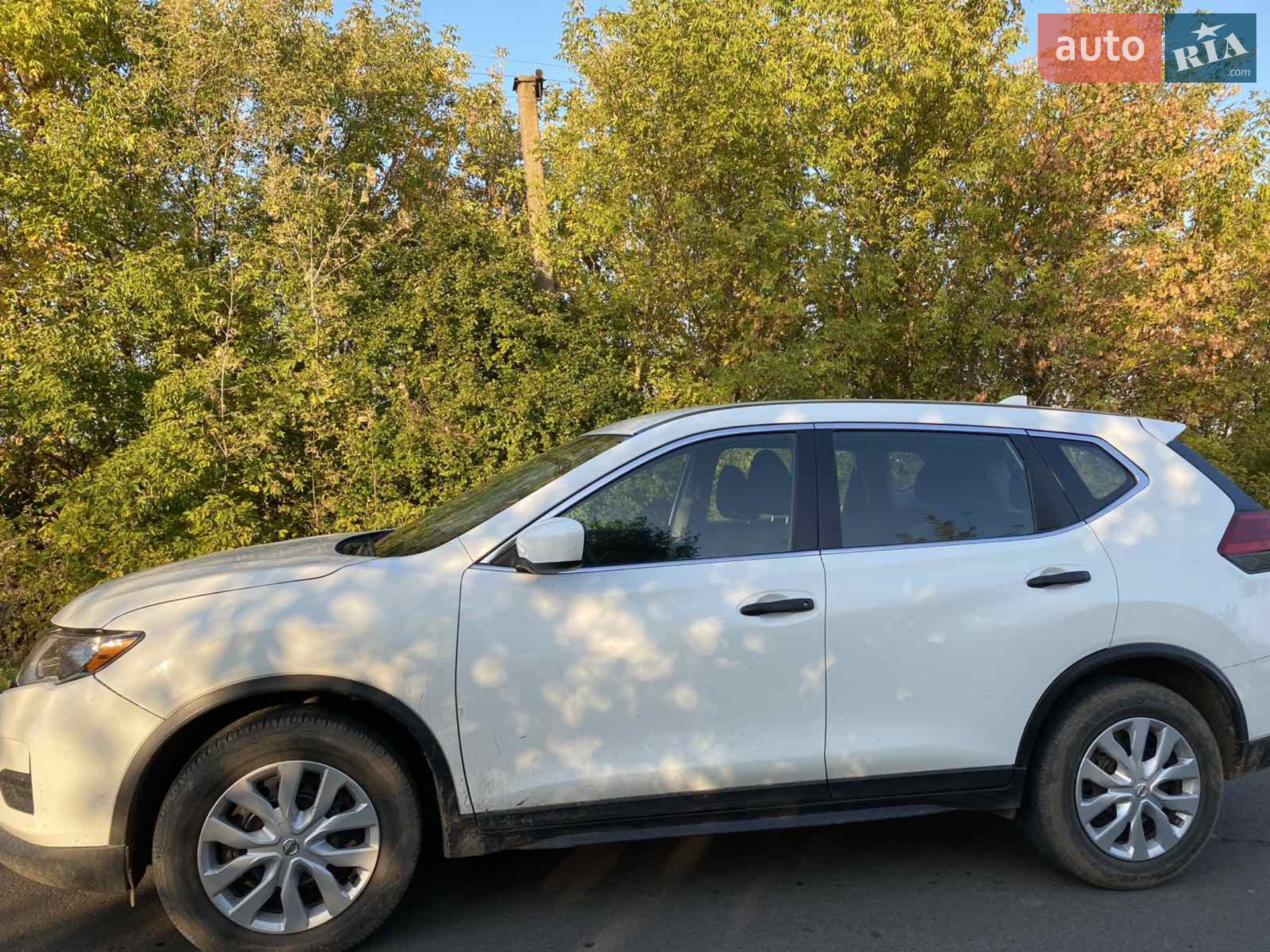 2017 Nissan Rogue - мініатюра 2