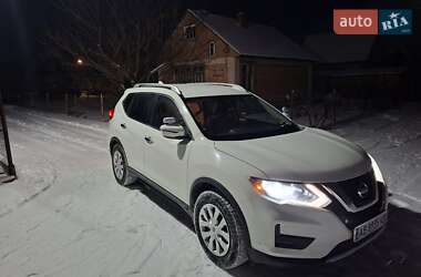 Внедорожник / Кроссовер Nissan Rogue 2016 в Виннице