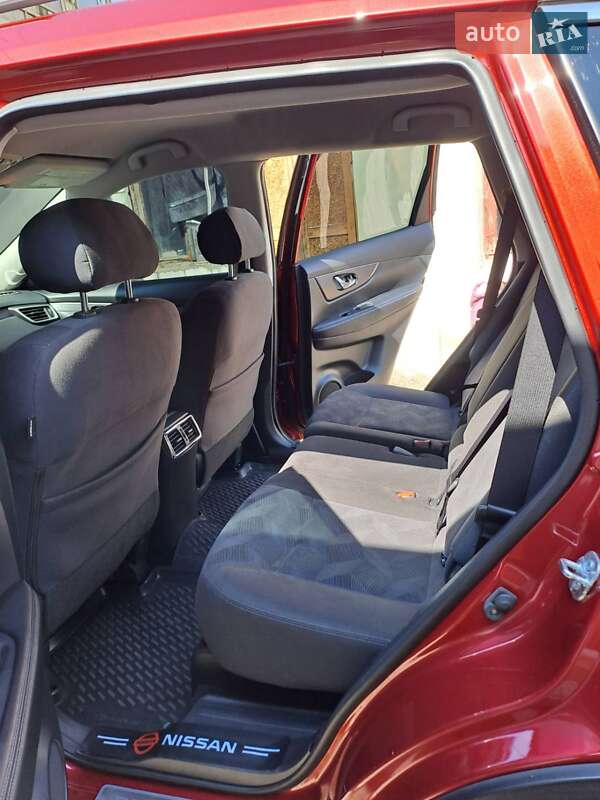 Внедорожник / Кроссовер Nissan Rogue 2015 в Николаеве