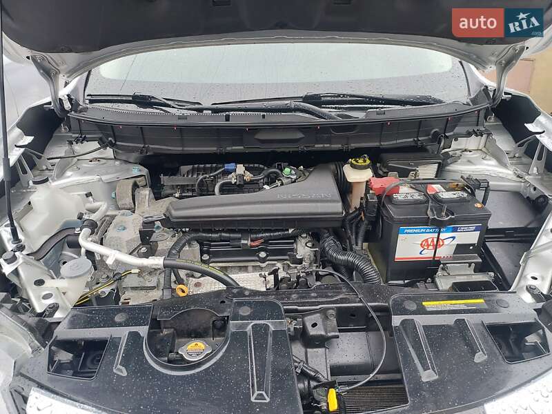 Внедорожник / Кроссовер Nissan Rogue 2017 в Харькове