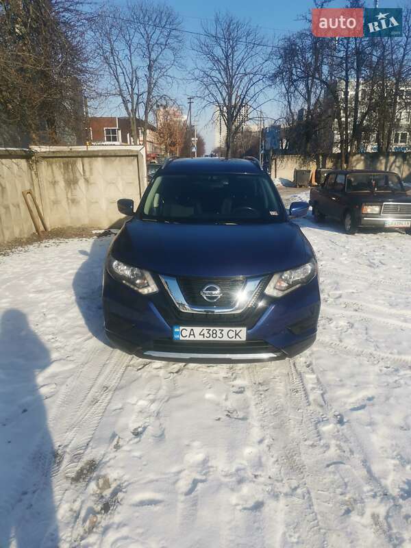 Внедорожник / Кроссовер Nissan Rogue 2016 в Черкассах
