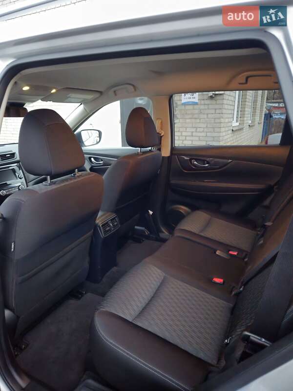 Внедорожник / Кроссовер Nissan Rogue 2018 в Сумах