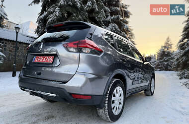 Внедорожник / Кроссовер Nissan Rogue 2017 в Киеве