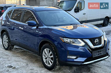 Позашляховик / Кросовер Nissan Rogue 2017 в Києві