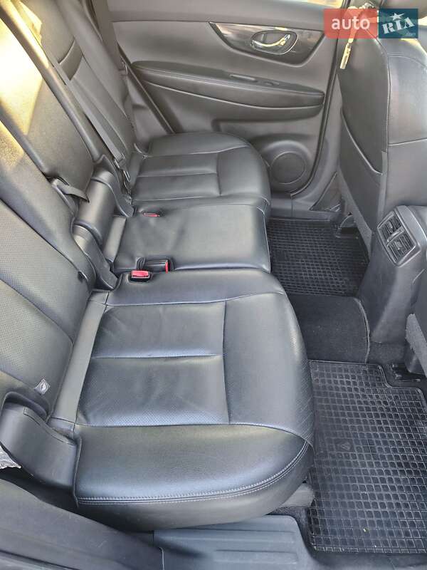 Позашляховик / Кросовер Nissan Rogue 2017 в Сумах фото 38 Позашляховик / Кросовер Nissan Rogue 2017 в Сумах