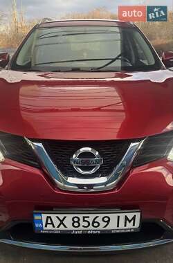 Внедорожник / Кроссовер Nissan Rogue 2015 в Ужгороде