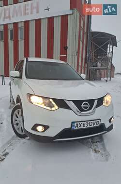 Внедорожник / Кроссовер Nissan Rogue 2016 в Харькове