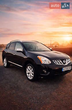 Внедорожник / Кроссовер Nissan Rogue 2012 в Сарнах