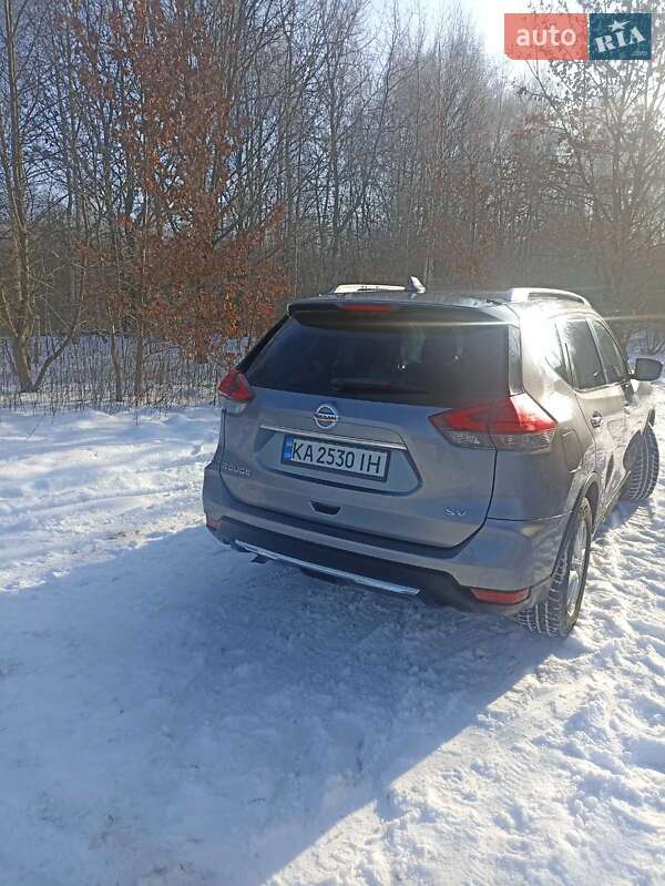 Внедорожник / Кроссовер Nissan Rogue 2017 в Киеве