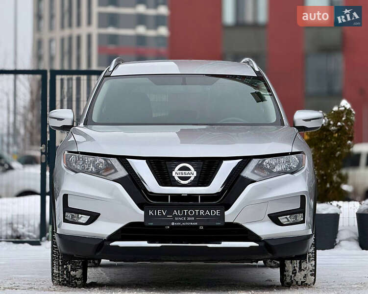 Внедорожник / Кроссовер Nissan Rogue 2018 в Киеве