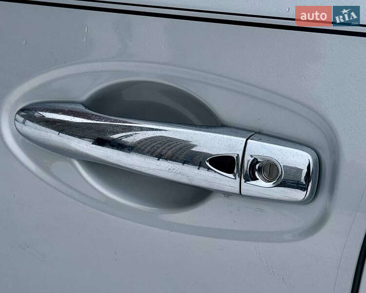 Внедорожник / Кроссовер Nissan Rogue 2018 в Киеве