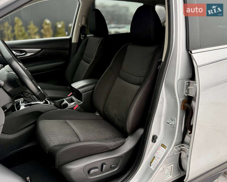 Внедорожник / Кроссовер Nissan Rogue 2018 в Киеве